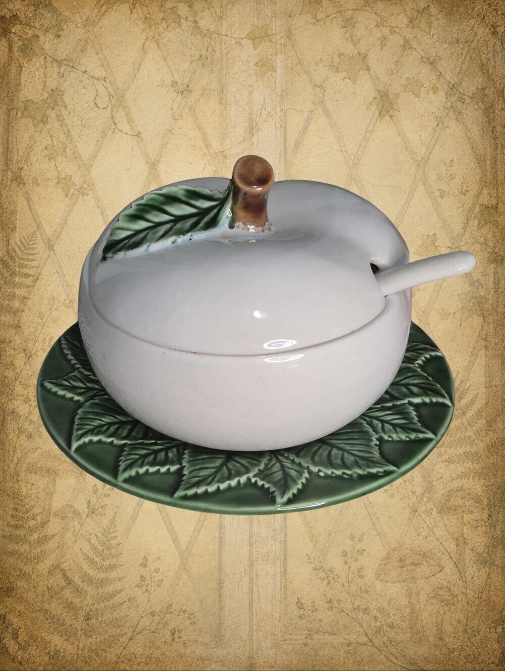 White & Green Apple-Shaped Tureen & Plate
